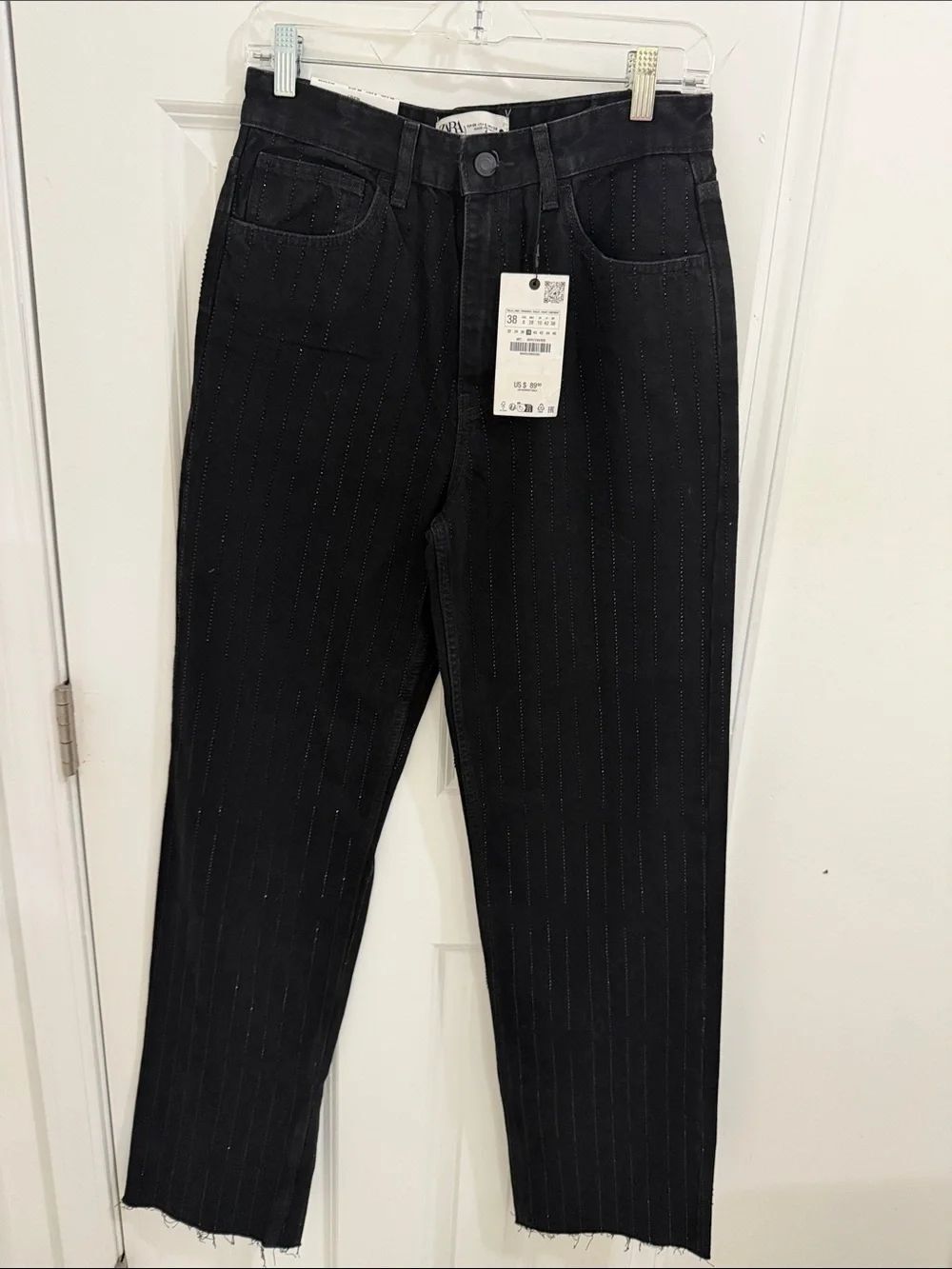 Zara Rhinestone Details Black Straight Leg Jeans Size 6 NWT